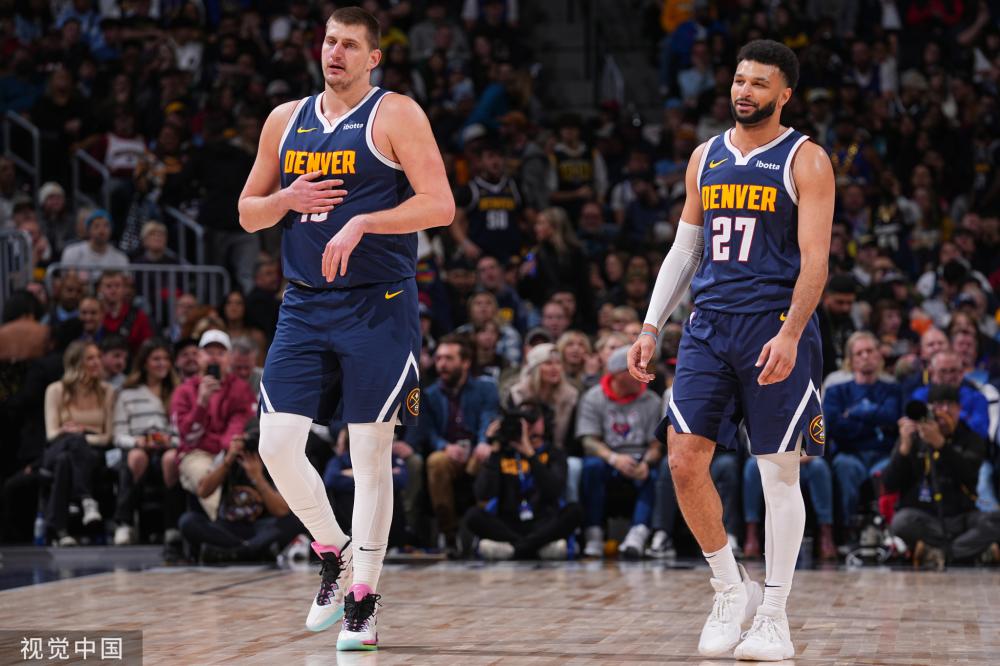 月先客后主 月先客后主